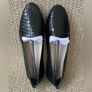 Trotters Liz - Black Woven Flat Loafers Size 11WW